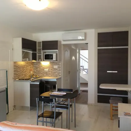 Lovagvar Appartement *