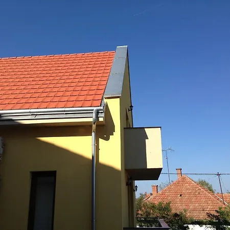 Lovagvar Appartement *